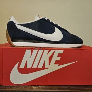 Nike Men's Black and White Sneakers